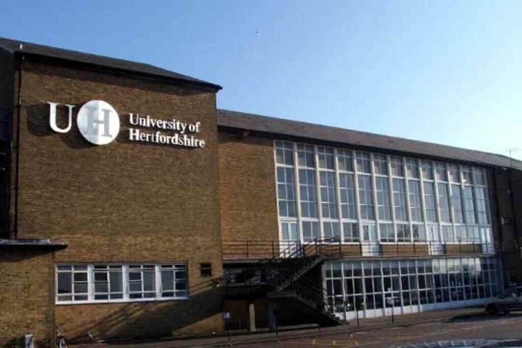 University of Hertfordshire (HERTS) Admissions 2024 Courses Fees, Acceptance Rate, Ranking, Placement & Scholarship